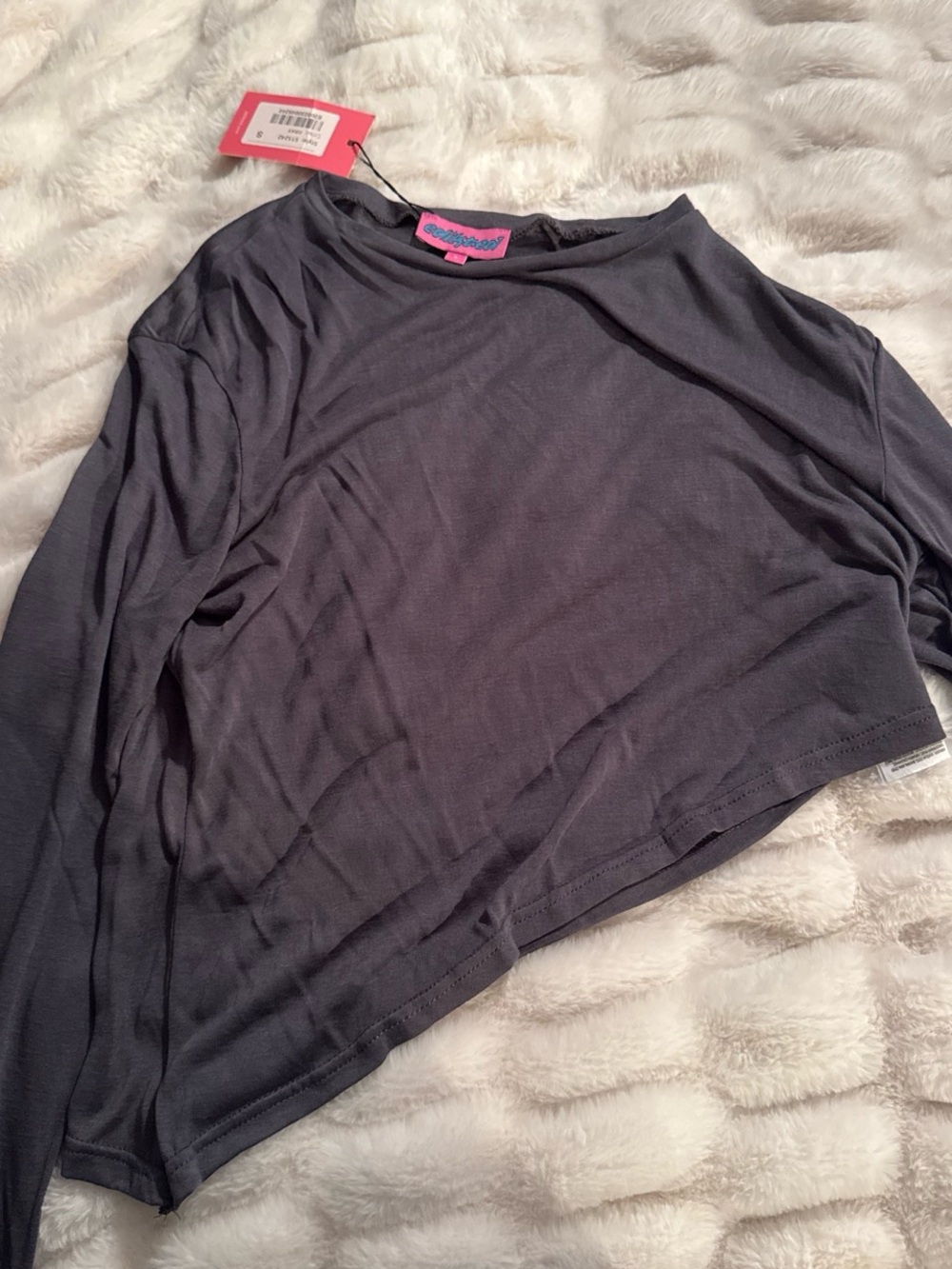 Edikted Charcoal Black Long-Sleeve Cropped Tee